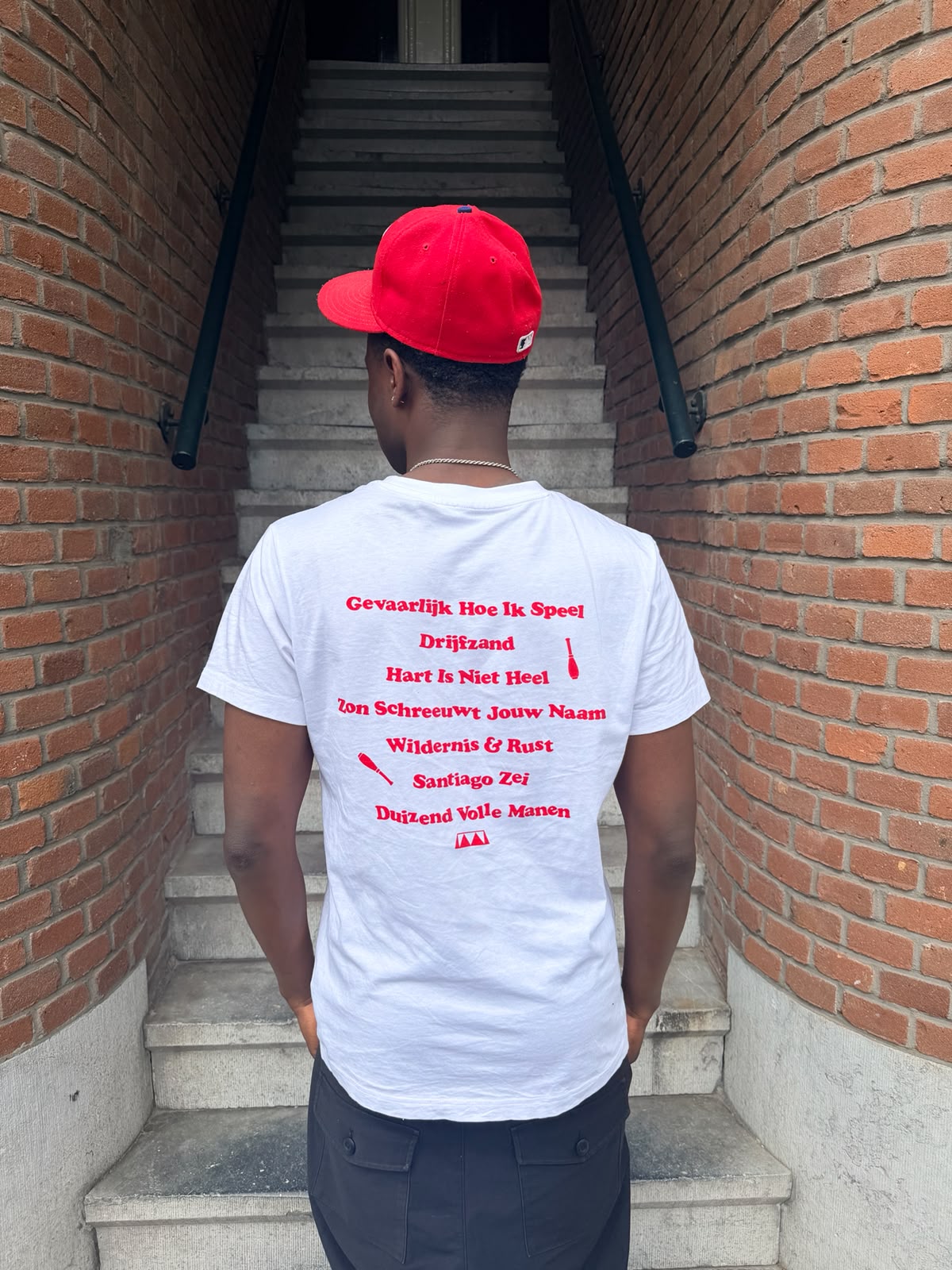 FREE SANTI T-shirt